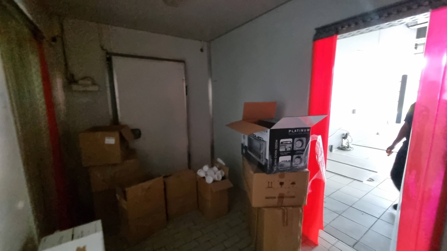 To Let Commercial Property for Rent in Woodstock Western Cape